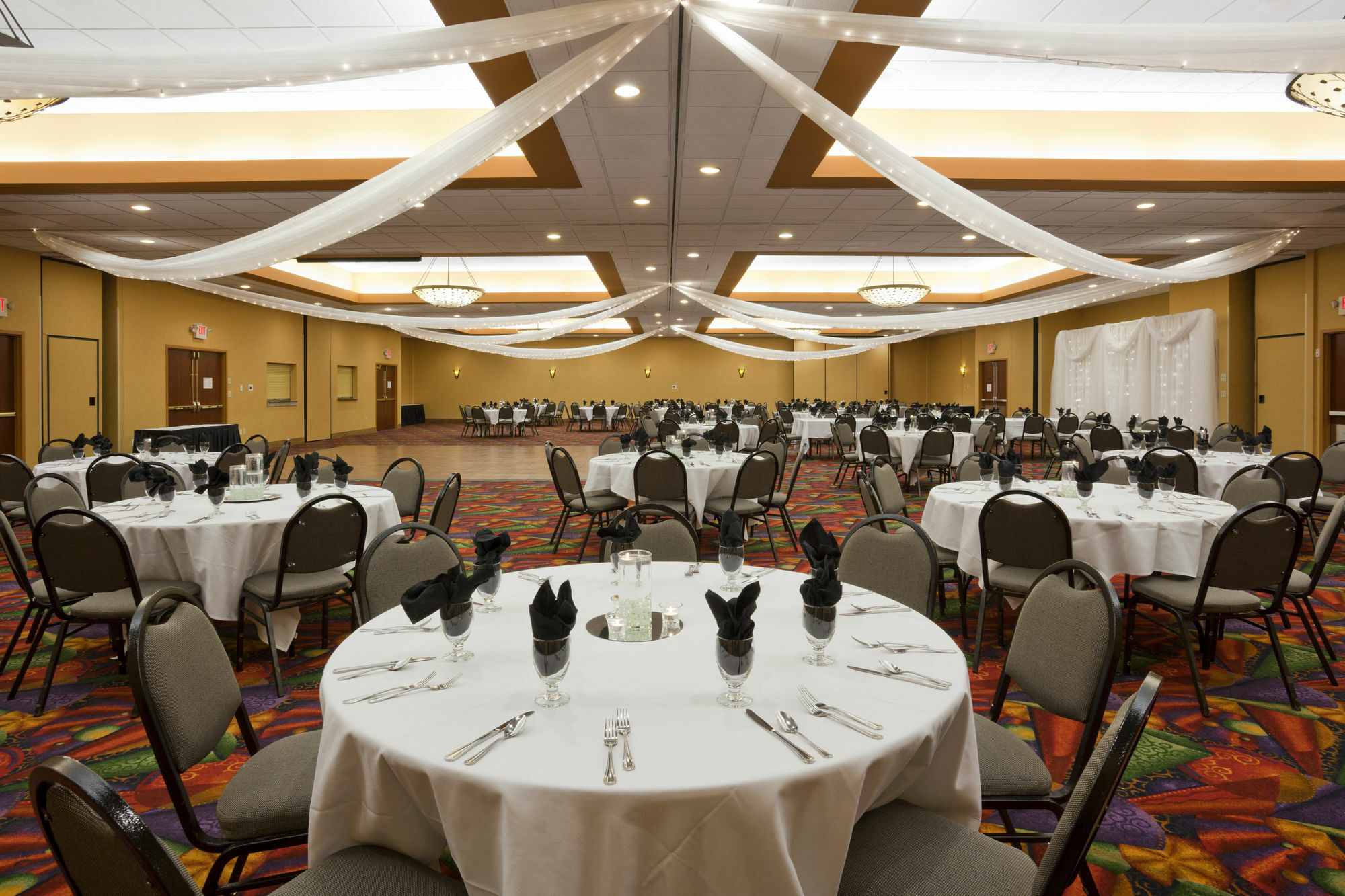 Hotel Doubletree By Hilton Austin, Mn Esterno foto